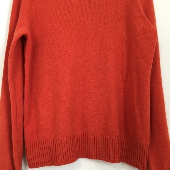 Banana Republic Merino Wool & Cotton Crew Neck Long Sleeve Tight Knit Sweater - Picture 6 of 16